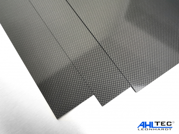 Carbon Platte - Leinen Hochglanz - 600 x 500 mm 1,5 mm